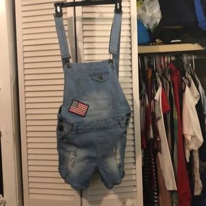 Short overalls